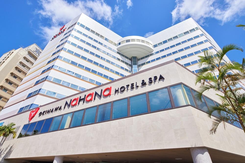 hotelImg