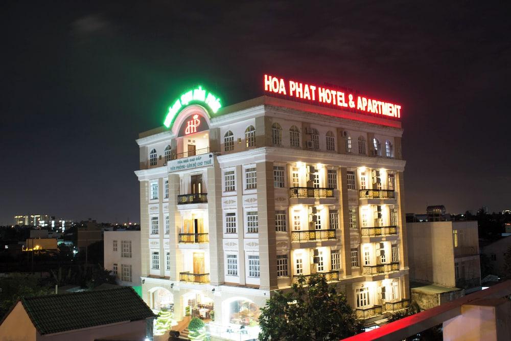 hotelImg
