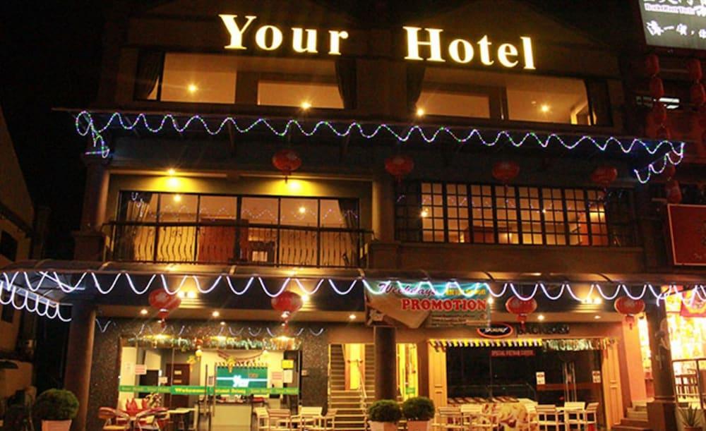 hotelImg