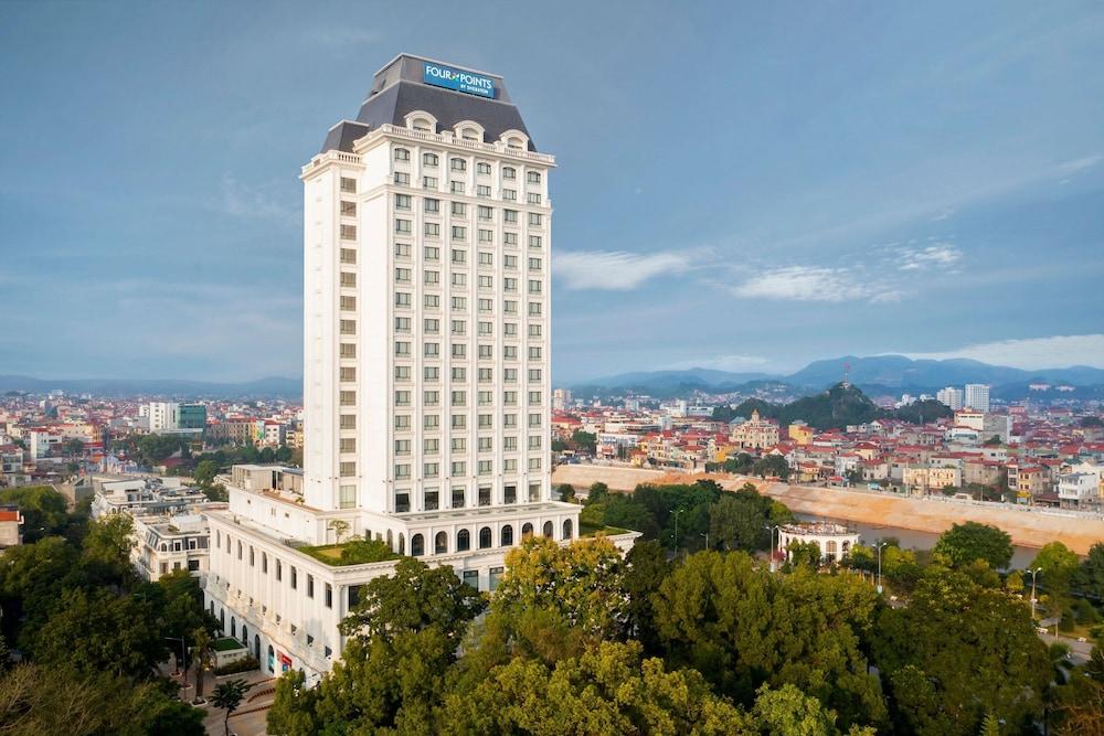 hotelImg