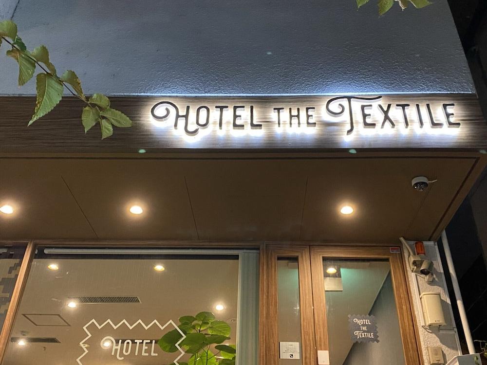 hotelImg