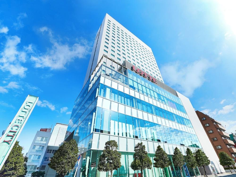 hotelImg