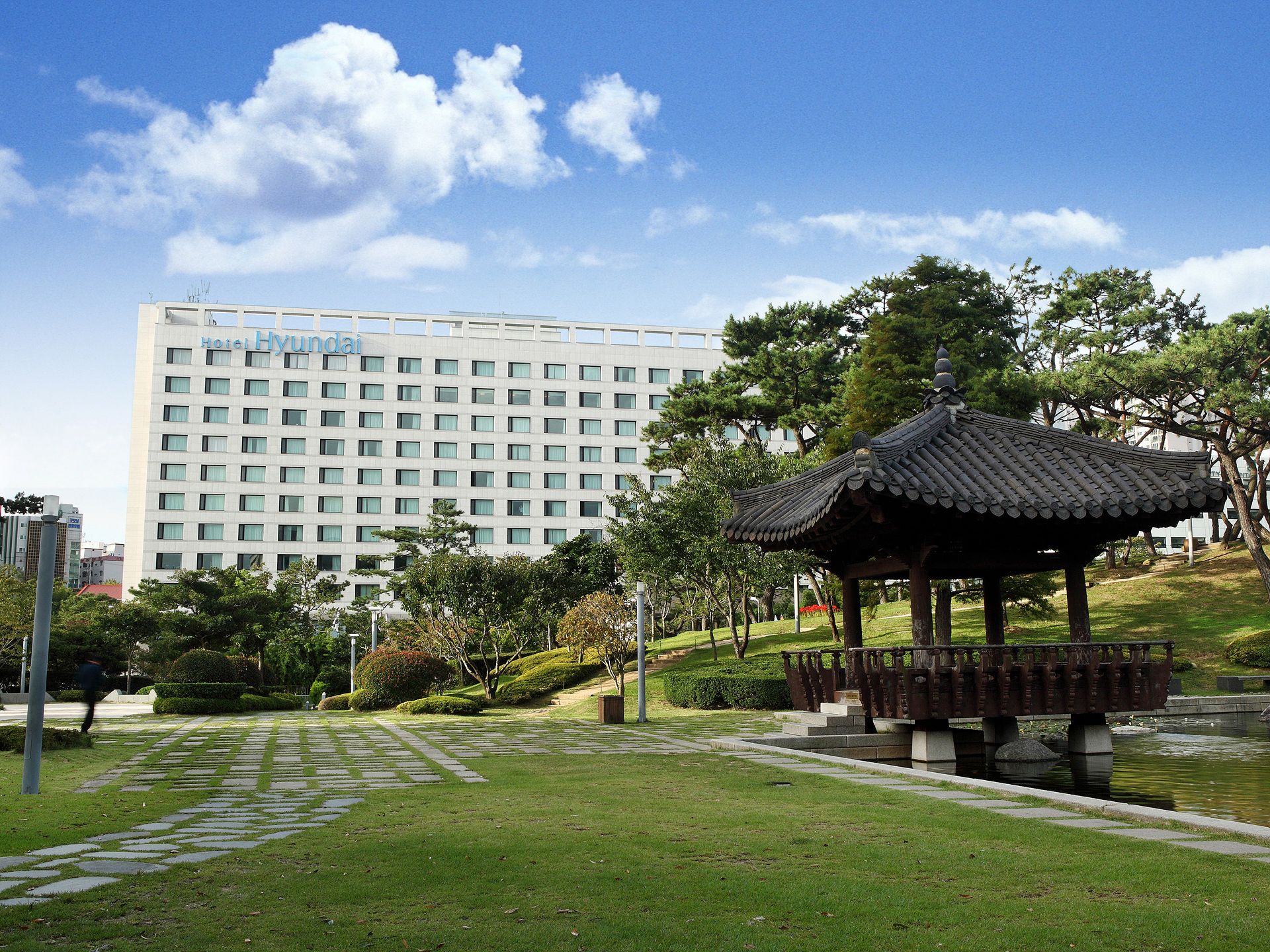 Hotel Hyundai by Lahan Ulsan