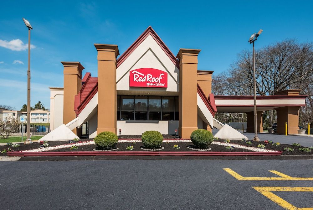 Red Roof Inn & Suites Newark - University