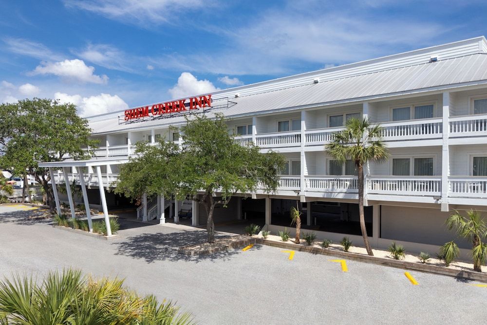 Shem Creek Inn