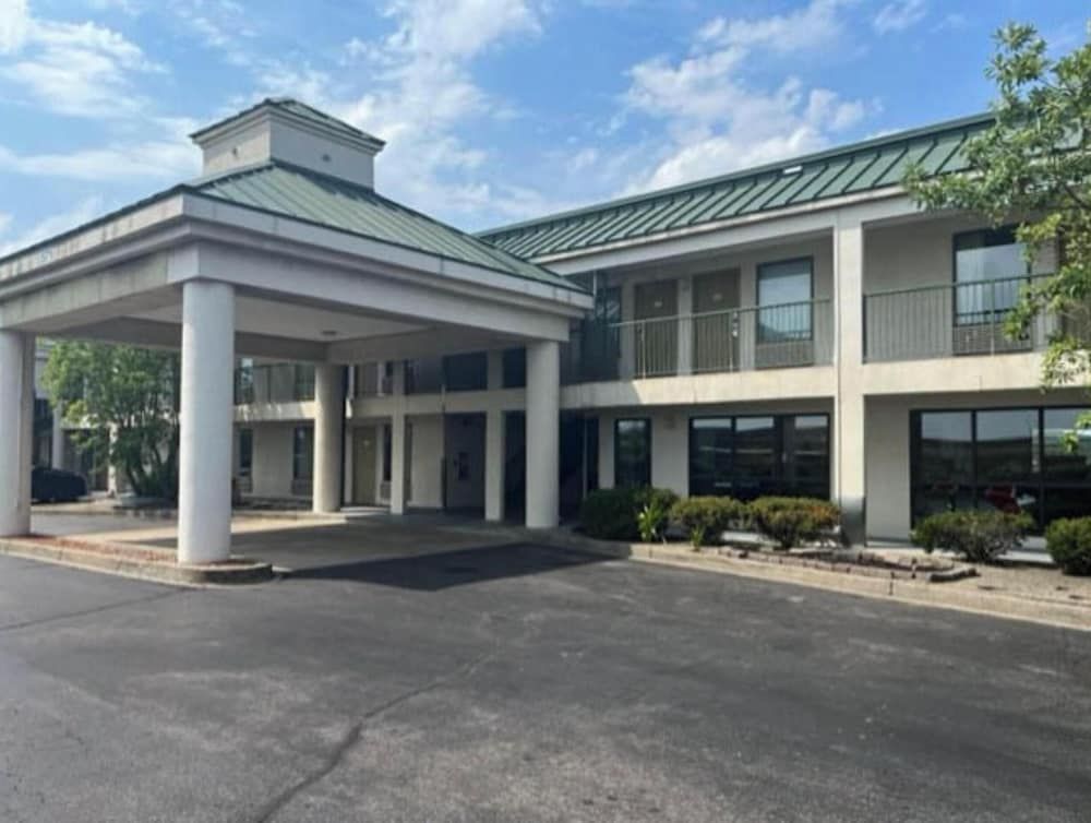 Studio 6 Suites Louisville, KY – Airport/Expo Center