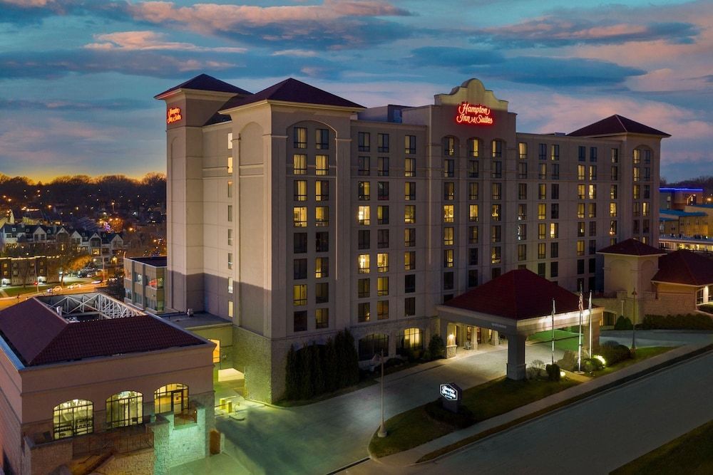 Hampton Inn & Suites Kansas City-Country Club Plaza