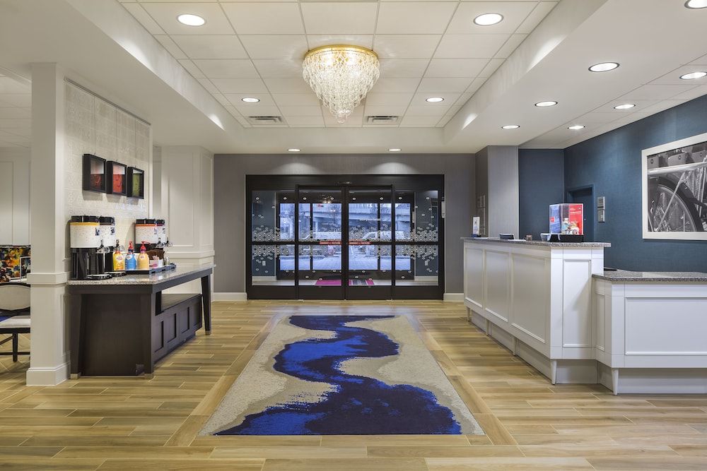 Hampton Inn & Suites Newport/Cincinnati