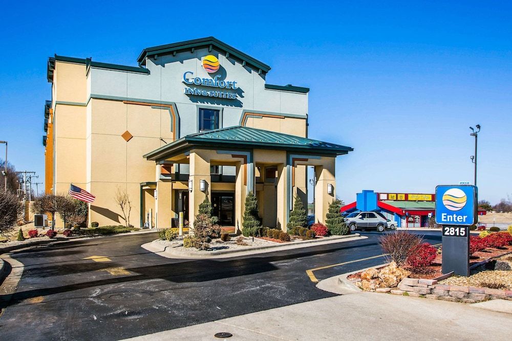 Comfort Inn & Suites Springfield I-44