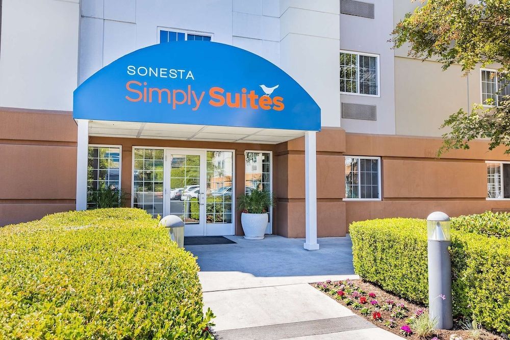 Sonesta Simply Suites Memphis
