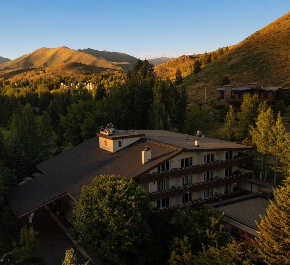 Knob Hill Inn