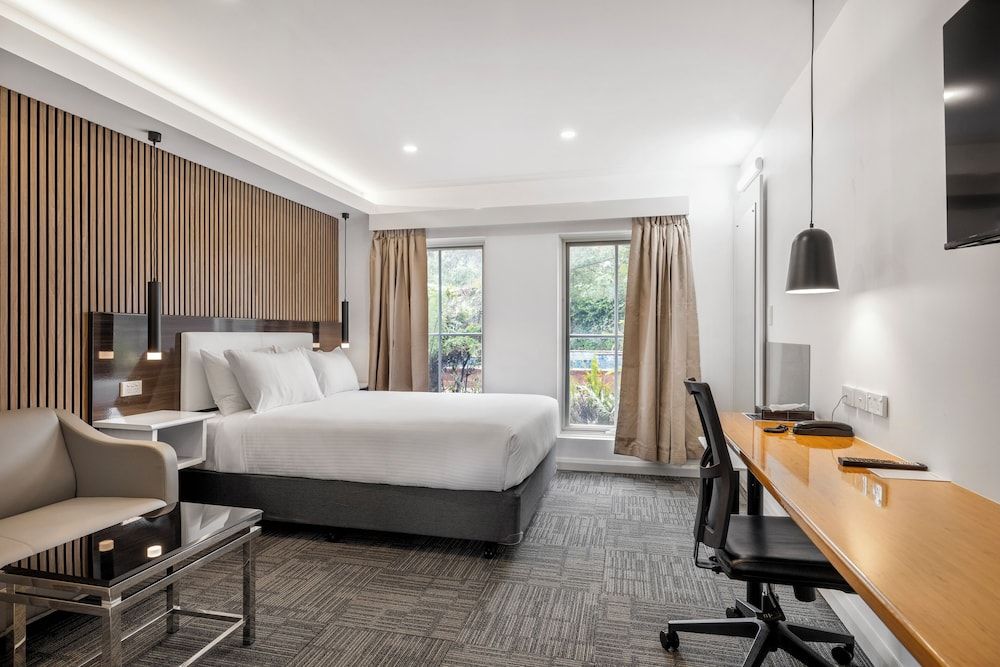 Best Western Plus Buckingham International