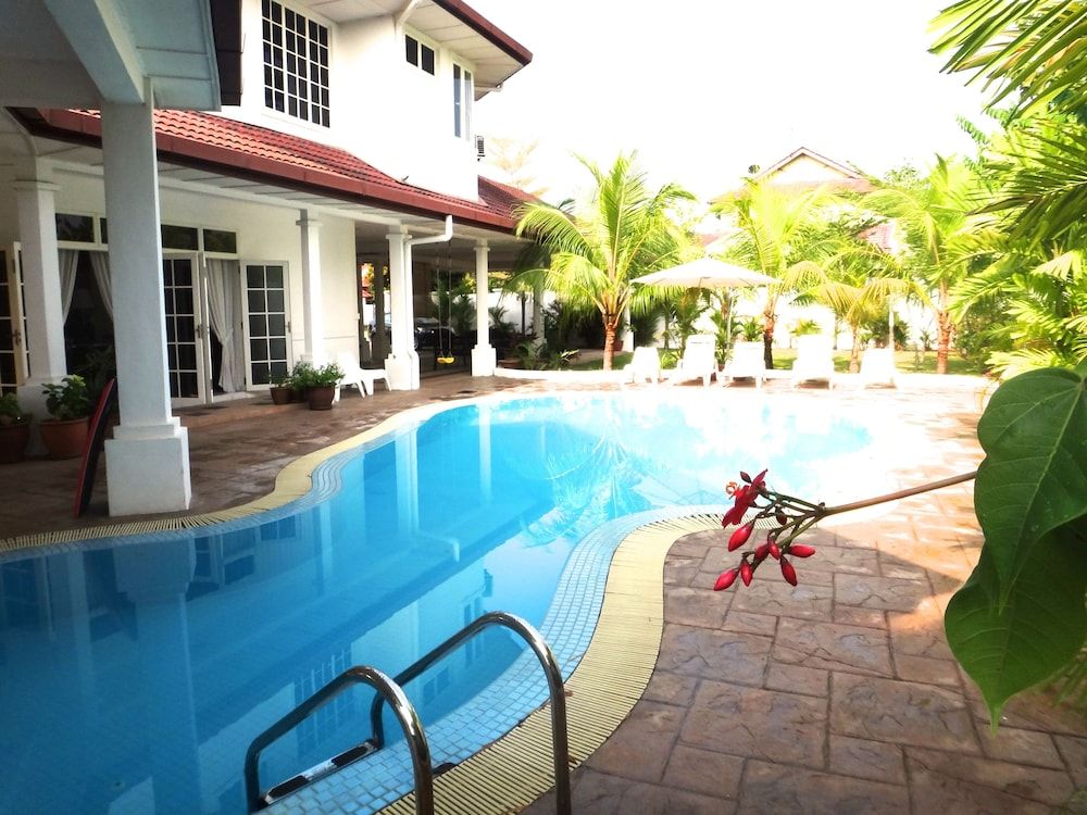 Rumah Putih near KLIA & Xiamen University