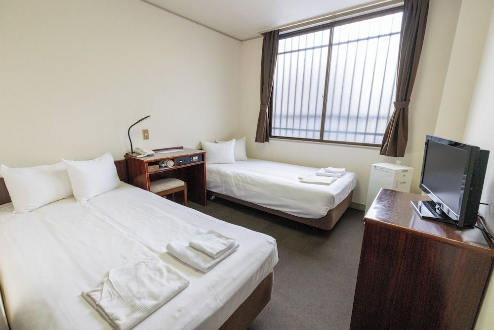 Tabist Business Hotel Suehiro Matsuyama