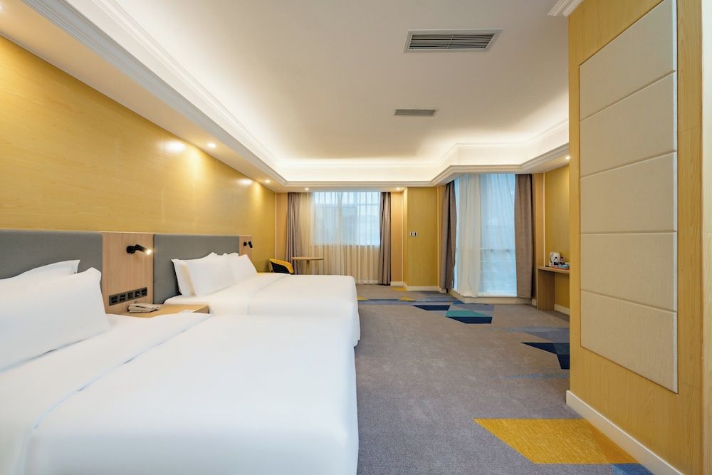 ホリデイ・イン 成都 ティエンフ スクエア by IHG (成都天府広場智選假日酒店)