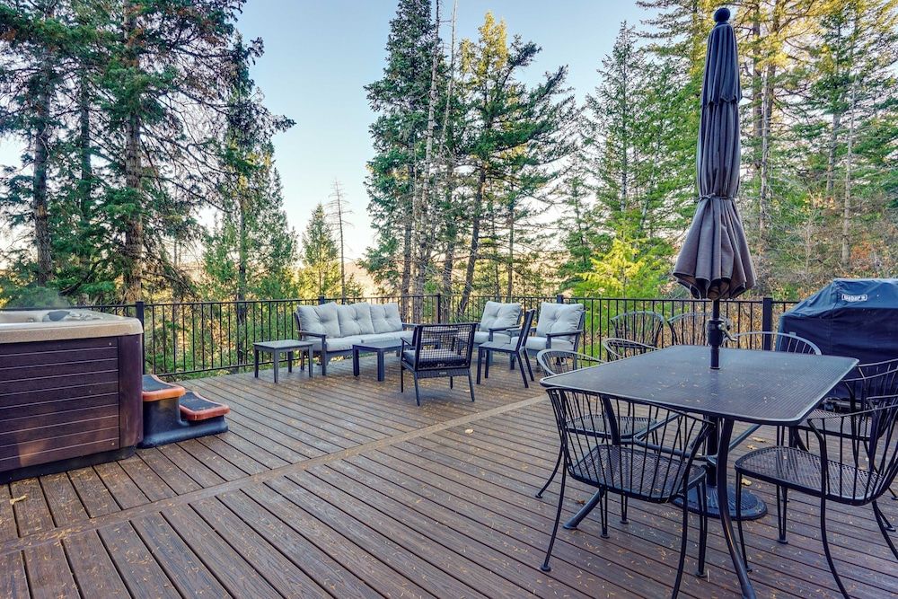 Secluded Park City Cabin Hideaway w/ Deck & Views!
