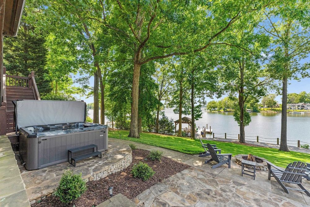 Private Dock, Hot Tub, Game Room, Firepit Sunset Shores Resort The Homestead