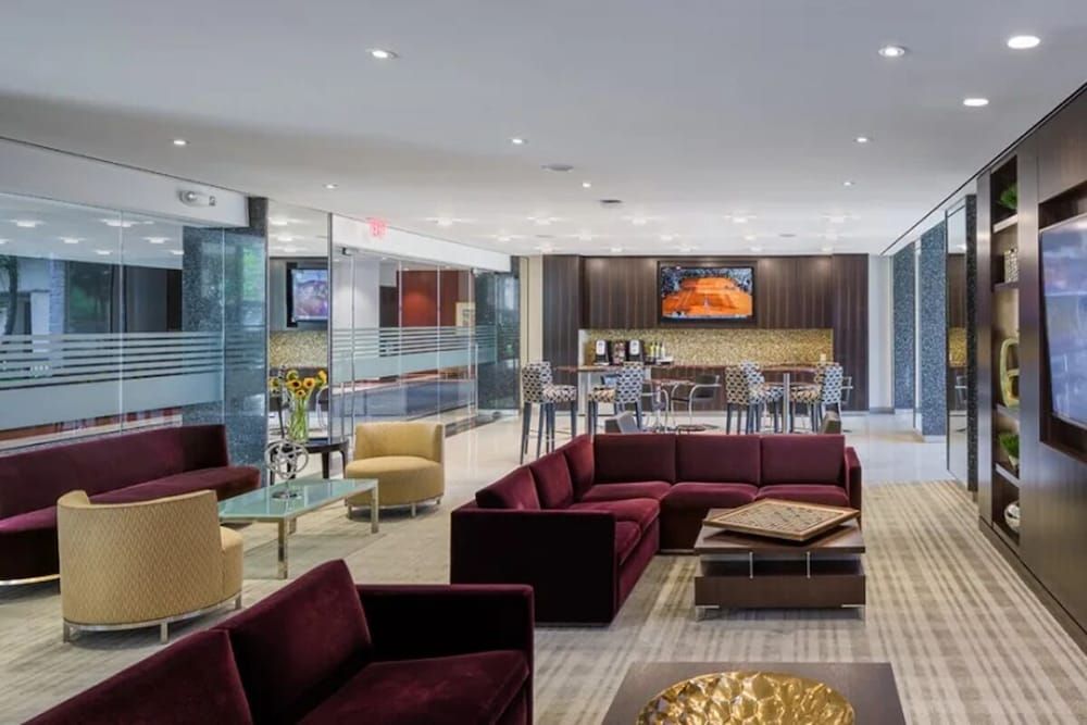 Exclusive Condo with Gym in Crystal City