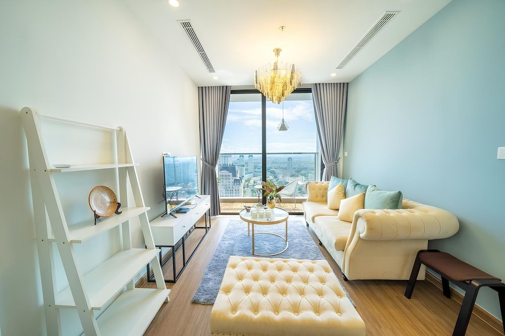 HKG-Vinhomes Sky Lake - Luxury Apartment