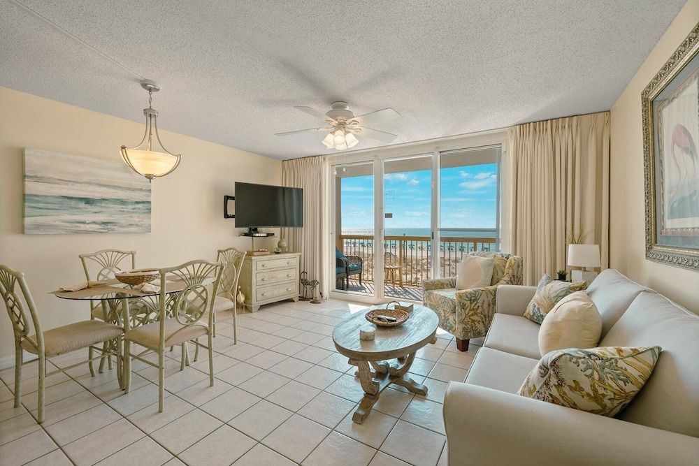 Pelican Beach 0207 1 Bedroom Condo