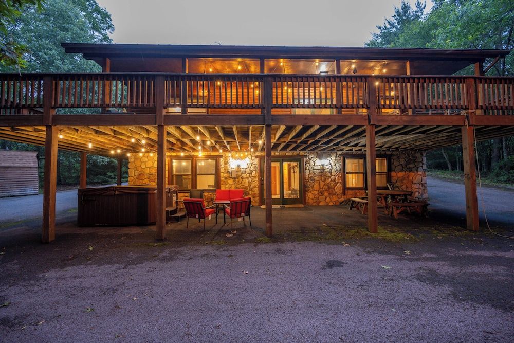Zen Den by Taylor Made Deep Creek