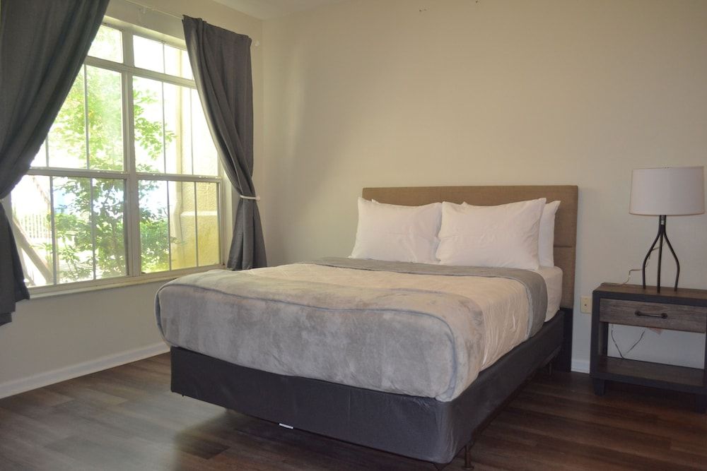 Stylish Condo Near Clearwater's Beach