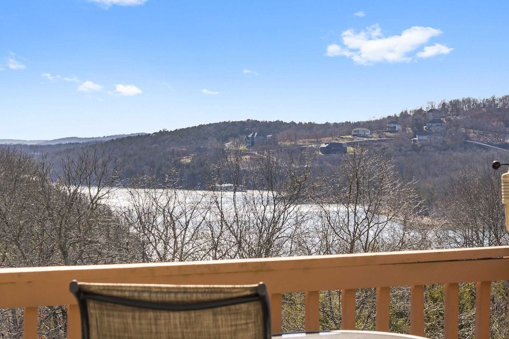 Lake Livin - Incredible Views