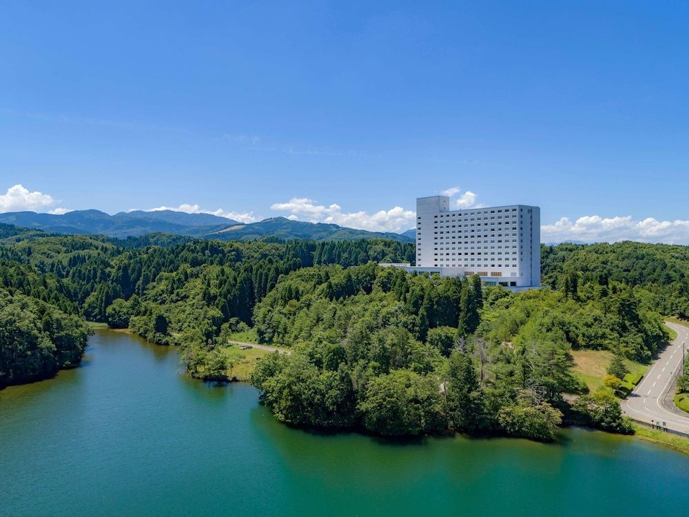 Mercure Toyama Tonami Resort & Spa