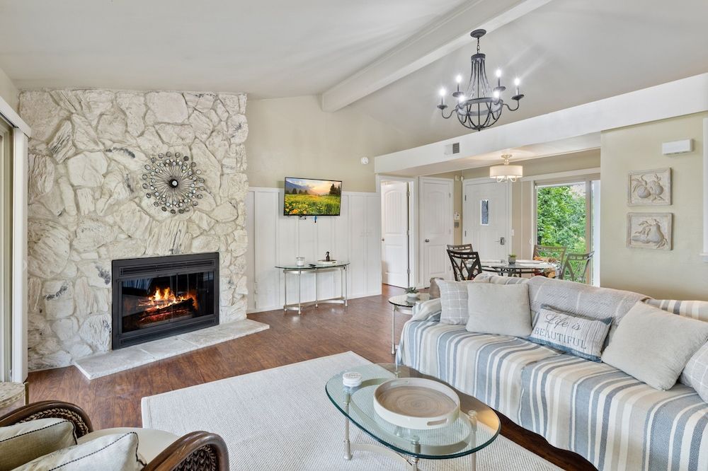 Perfect Resort Retreat Close to Everything