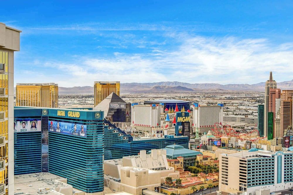 ラージ 1ベッドルーム アット MGM ウィズ ストリップ ビュー
