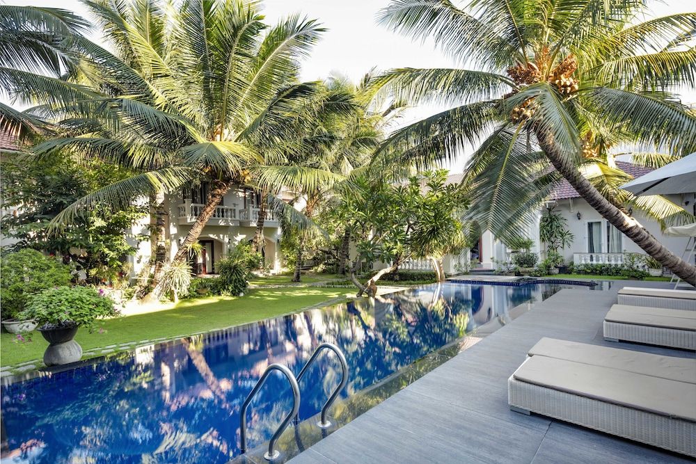 La Paloma Villa
