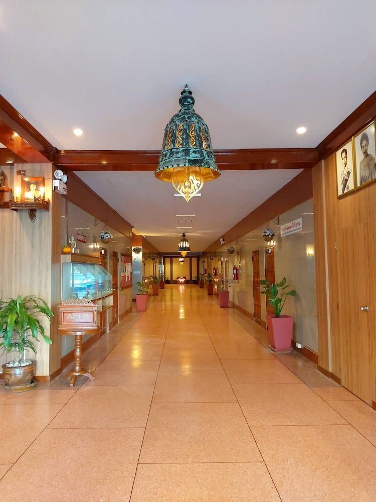 Suriwong Chumphon Hotel