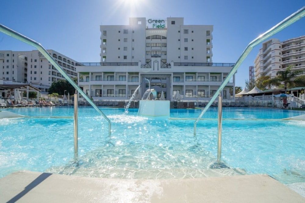 Hotel Green Field