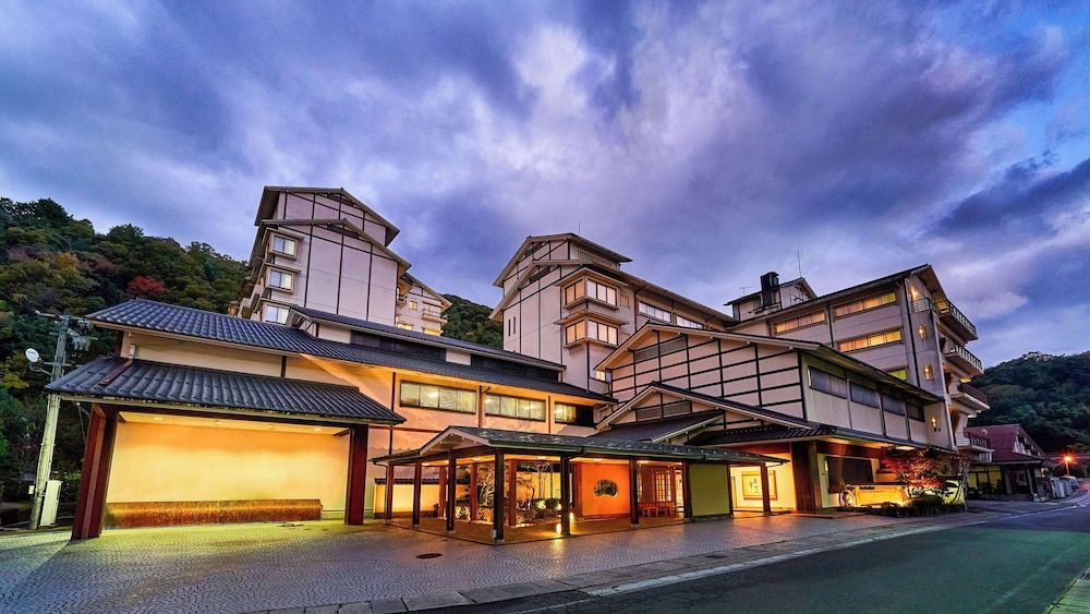 Ooedo Onsen Monogatari Premium Saiki Bekkan