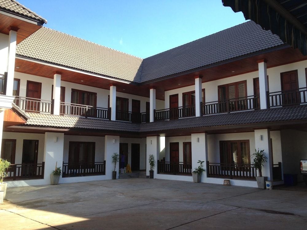 Chalouvanh Hotel