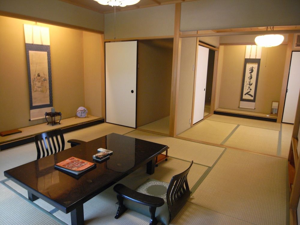 Kawakamiya Kasuitei