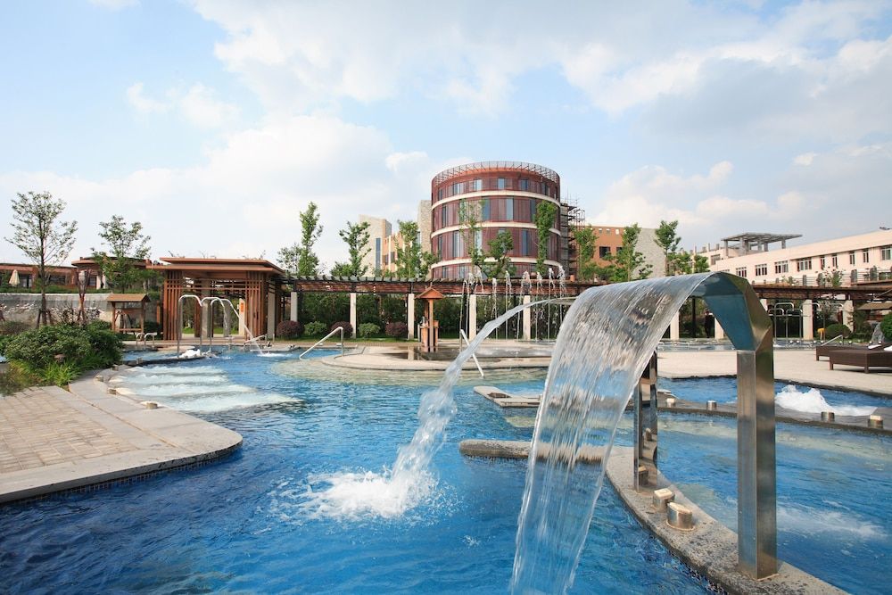 Phoenix Hotspring Resort