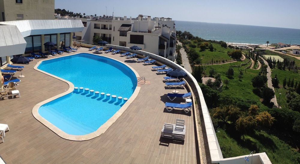 MagnÃ3lia Mar