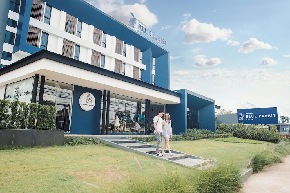 Blue Rabbit Hotel