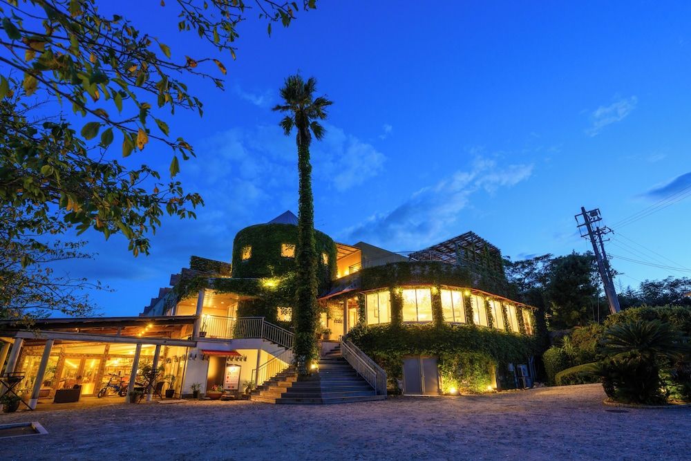 Resort Hotel Moanacoast
