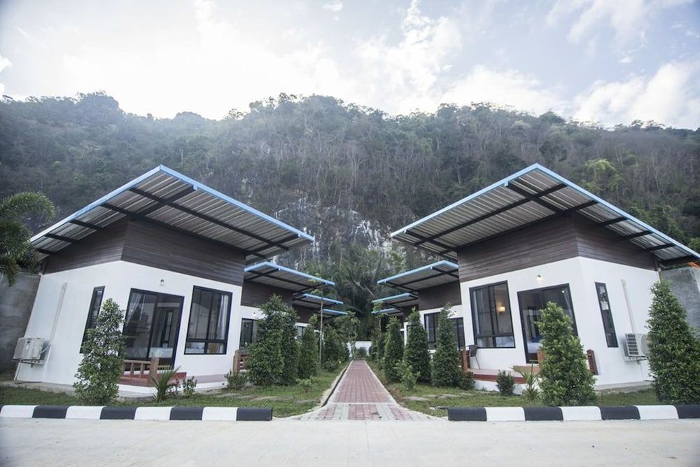 Phuphayot Resort