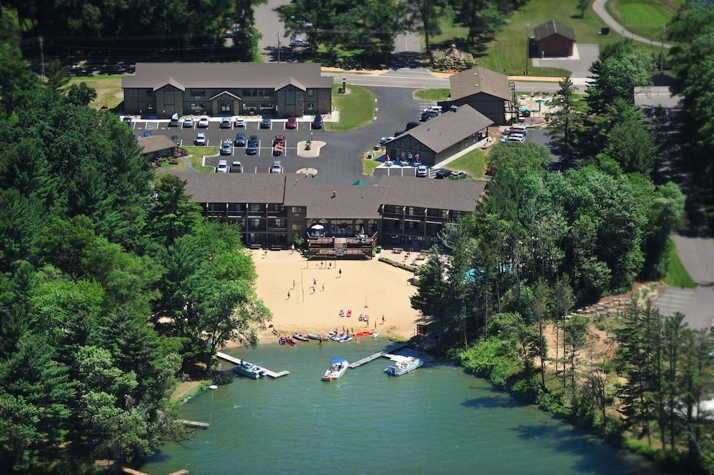 Sunset Bay Resort & Suites