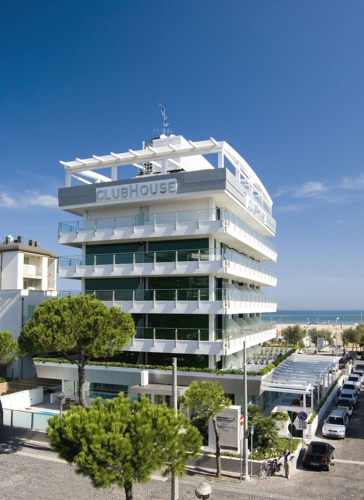 Hotel Club House