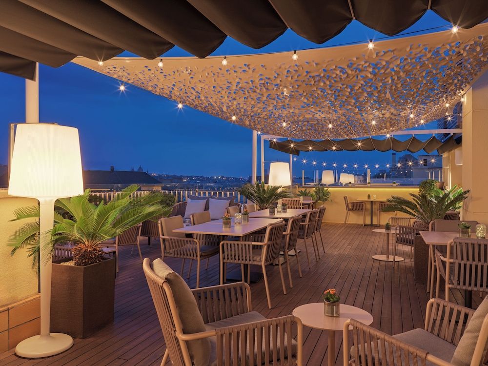 H10 Universitat Hotel