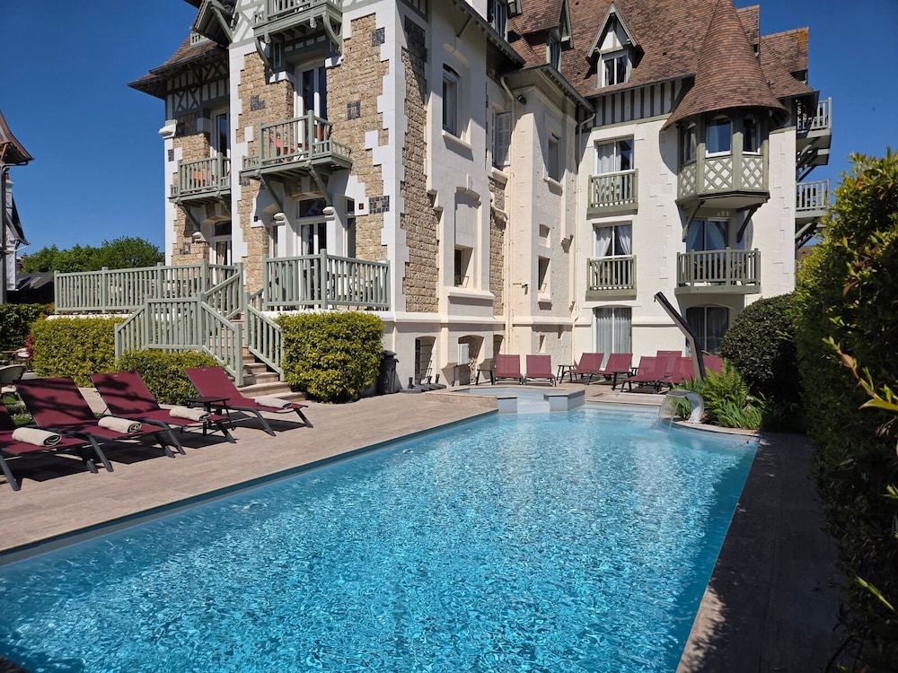 Villa Augeval Hôtel & Spa