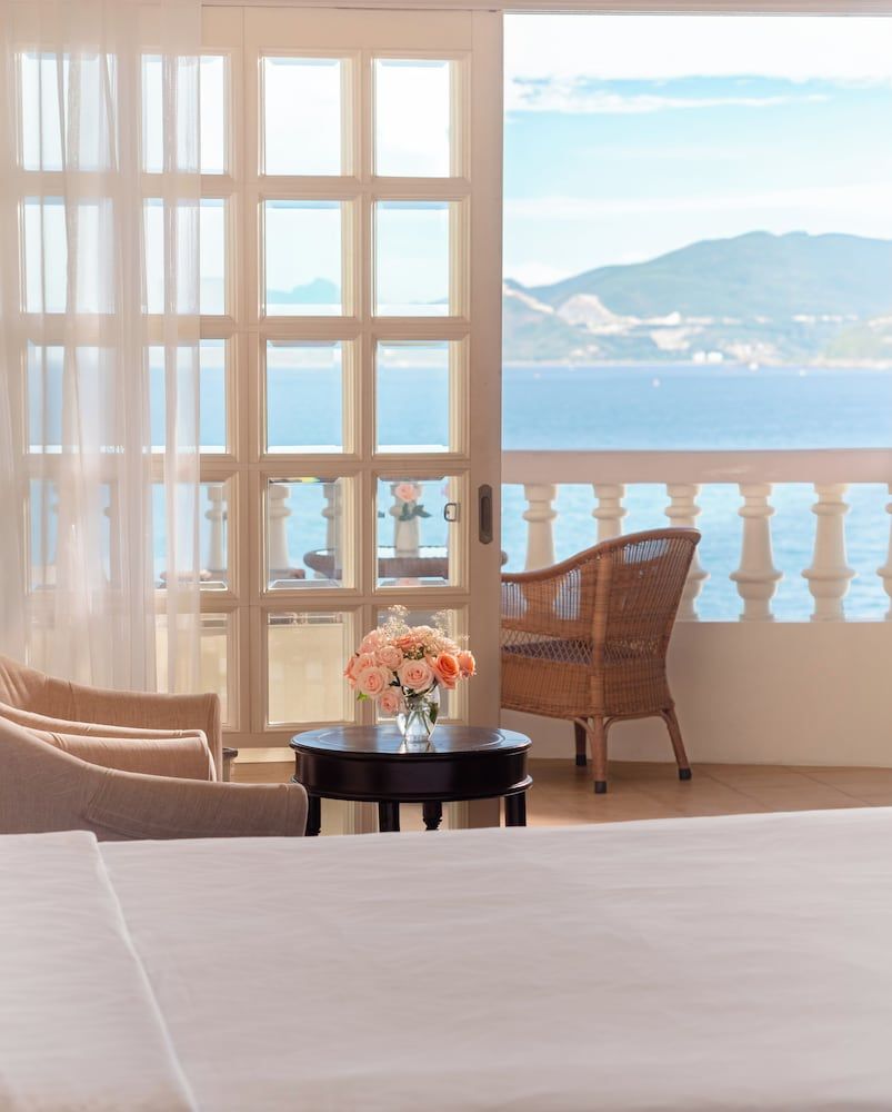 Sunrise Nha Trang Beach Hotel & Spa