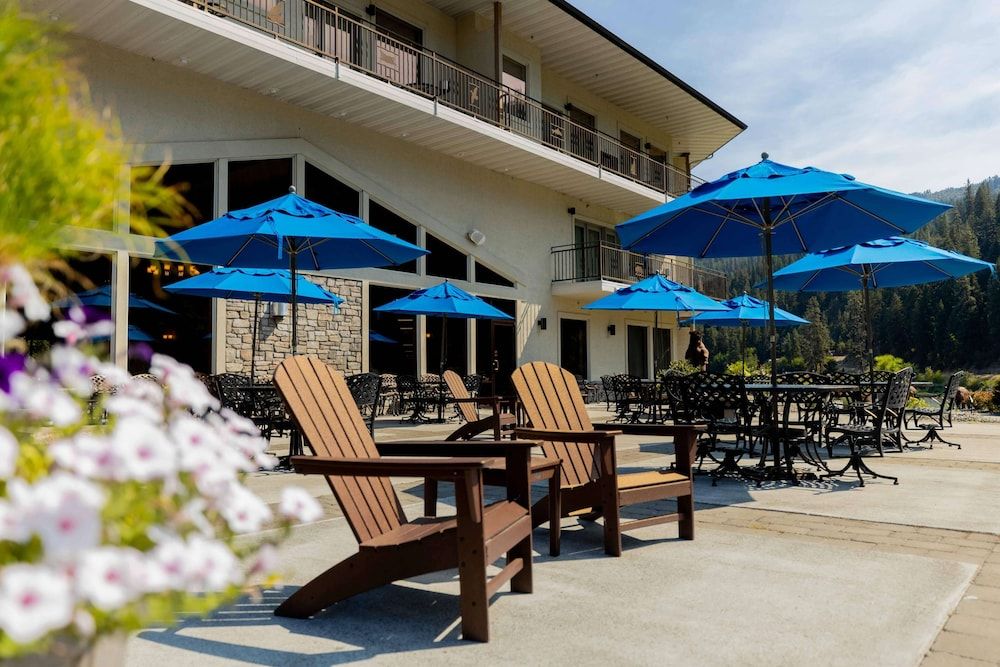Best Western Lodge At River's Edge