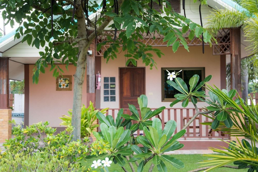 Chum Phae Lagoon Resort