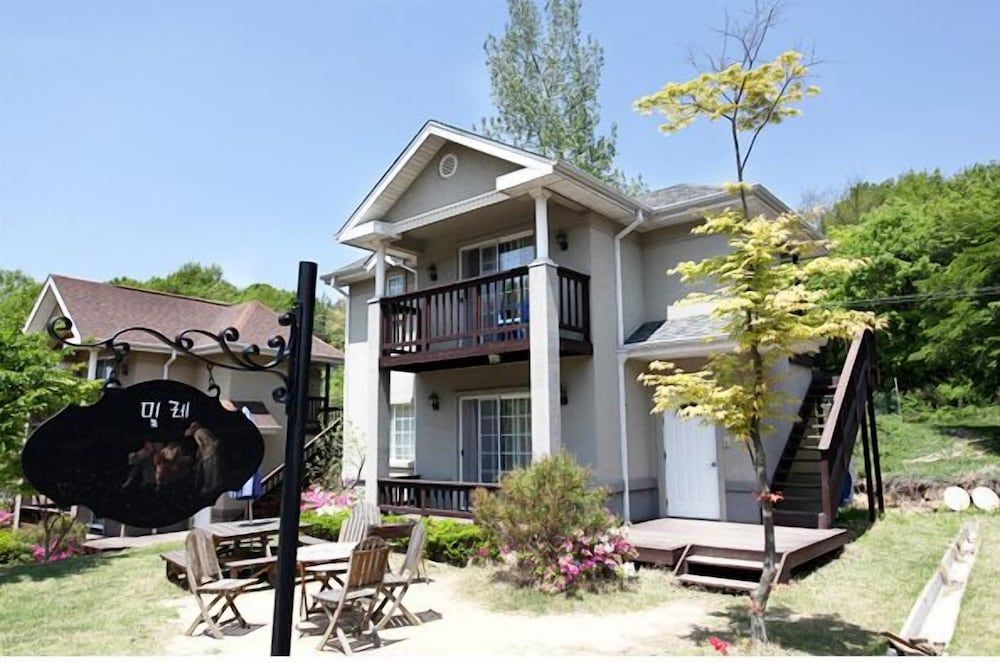 용인 둥지아트빌리지 펜션