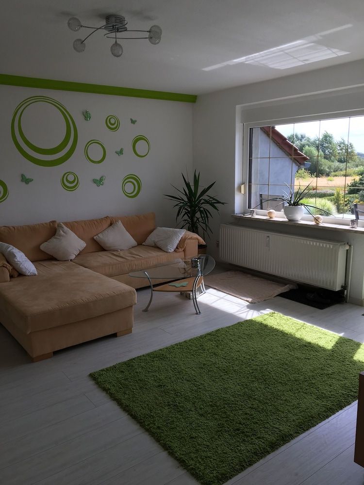 Idyllische Ferienwohnung mit Garten
